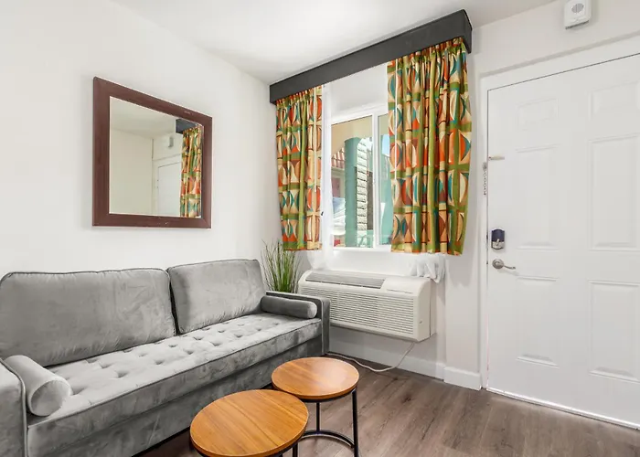 Oasis Apartment Tempe
